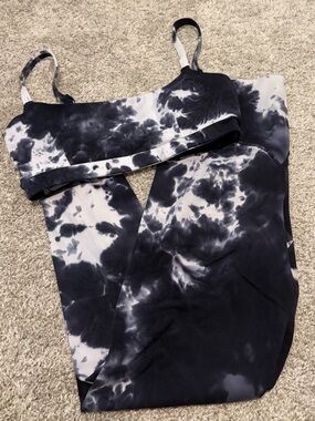 Vitality Tie-Dye Black & White Leggings & Sports Bra Set